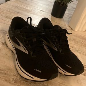 brooks ghost 14  woman’s running shoes size 8.5 M